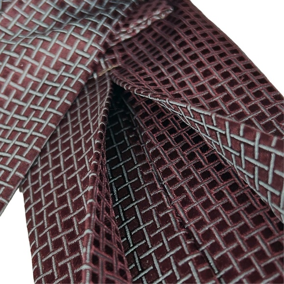 Giorgio Armani Necktie Tie Classic Luxury Window Pane Sheen 100% Silk Made Italy - Picture 5 of 11